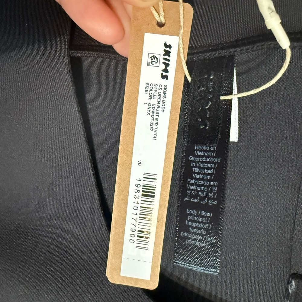 NWT SKIMS BODY ZONED OPEN BUST Mid Thigh BODYSUIT Onyx Black Size Large $88 - Picture 4 of 11